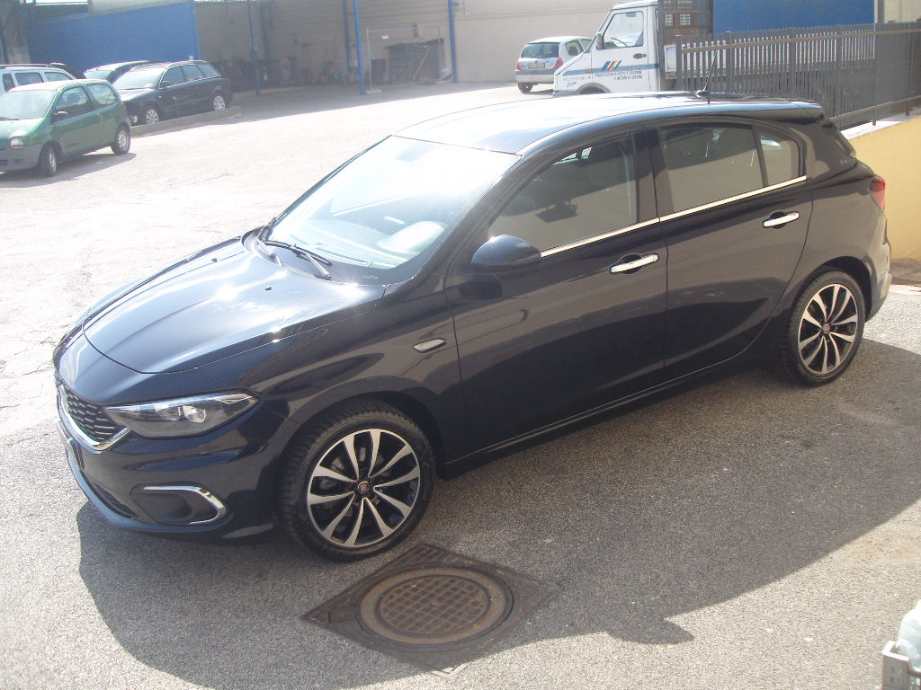 FIAT TIPO 1.6 MJ 120CV LOUNGE AUTOMATICA